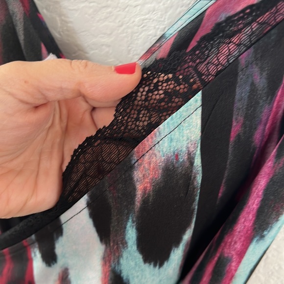 ✨NWT✨ VICI Lace Subconscious Ruffle Wrap Midi Dress - Picture 3 of 5